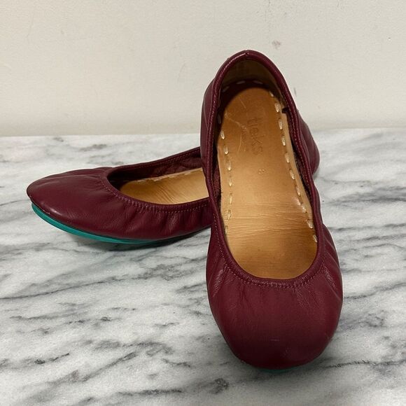Tieks Burgundy Ballet Flats sz 8 - Picture 1 of 10